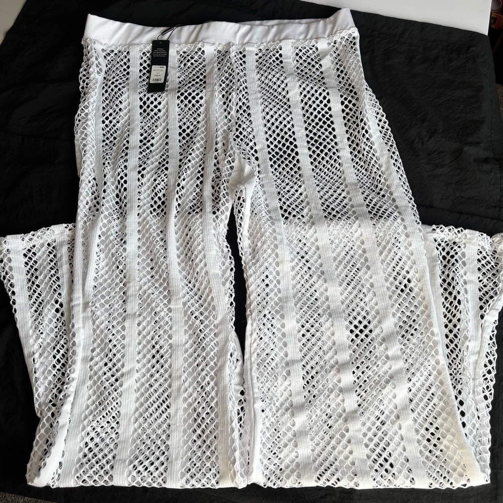 White pant swim cover by Fashion Nova size 2X NWT